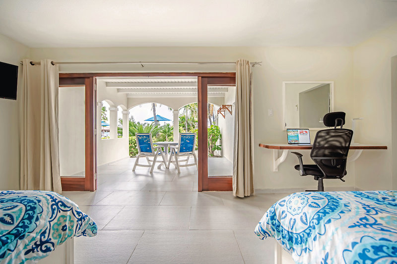 Captain Don's Habitat 27