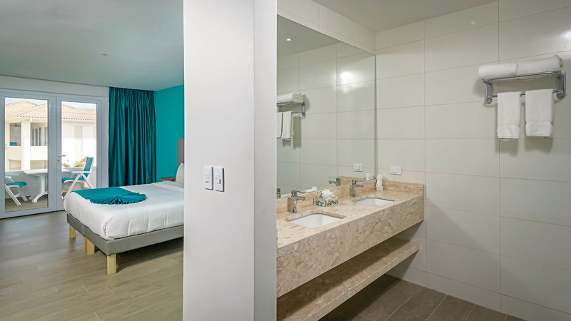 Captain Don's Habitat 34