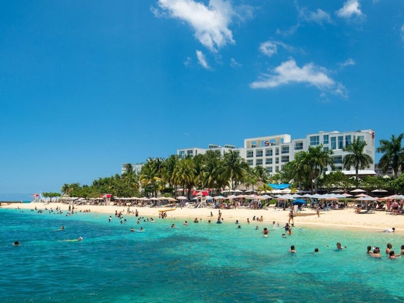 S Hotel Jamaica 6