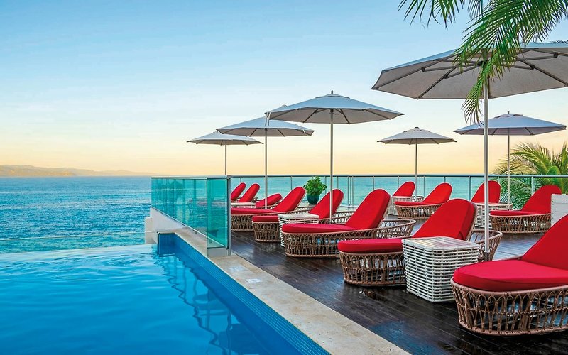 S Hotel Jamaica 13