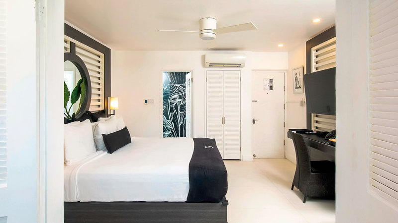 S Hotel Jamaica 19