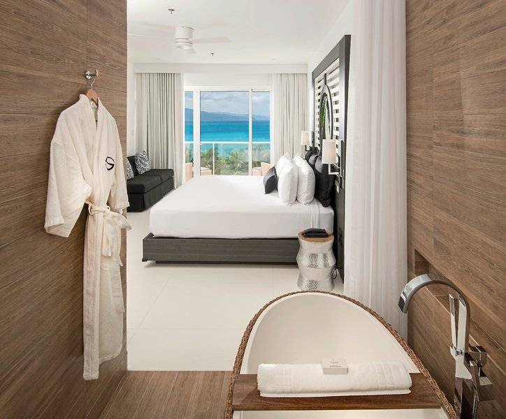 S Hotel Jamaica 26