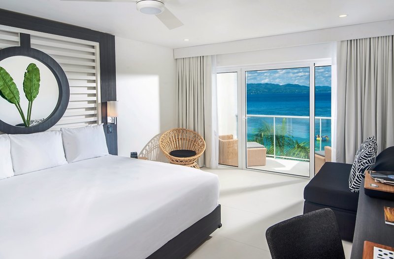 S Hotel Jamaica 24