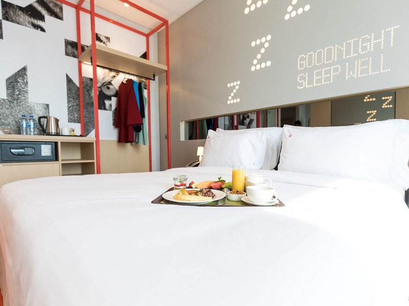 Studio M Arabian Plaza 42