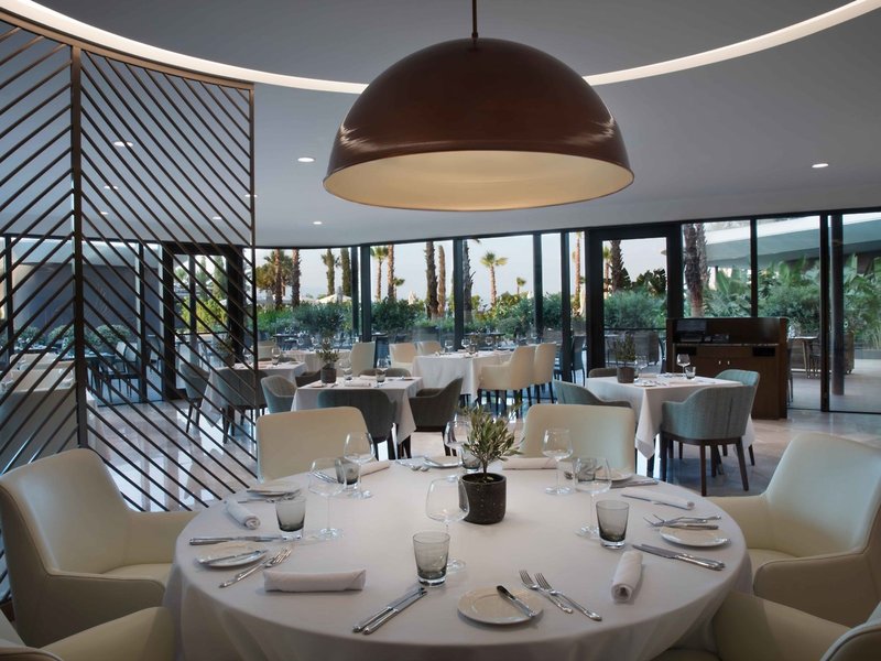Reges A Luxury Collection Resort and SPA 13