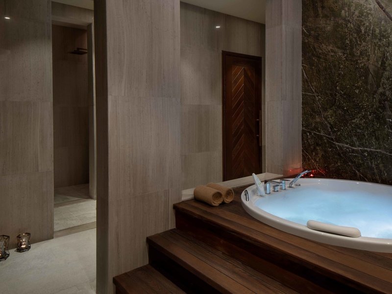 Reges A Luxury Collection Resort and SPA 29
