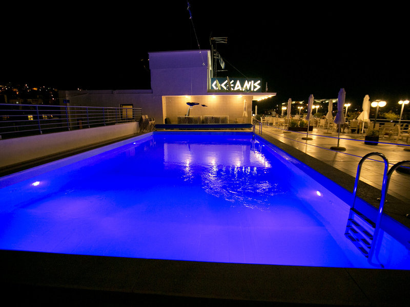 Oceanis 6 - Outdoor Pool