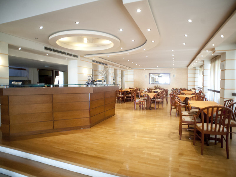 Oceanis 15 - Lounge / Lobby