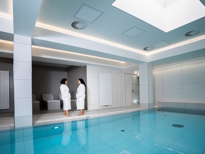Astoria Hotel & Medical Spa 10