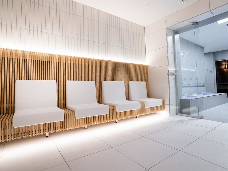 Astoria Hotel & Medical Spa 35