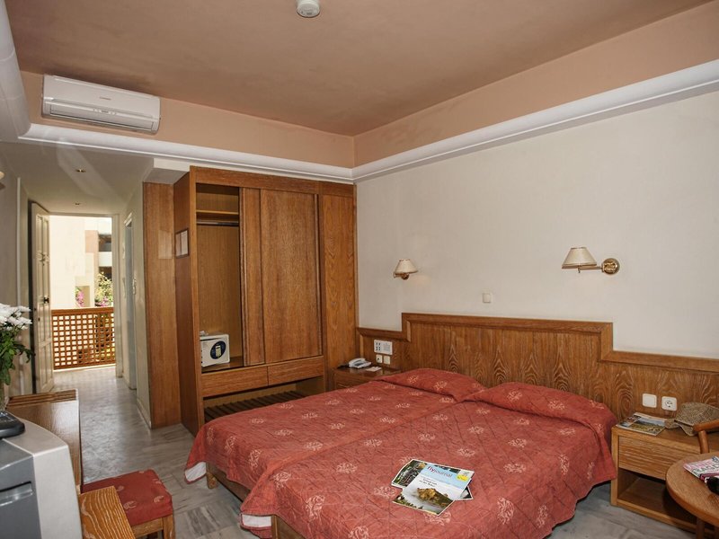 Anita Beach Hotel 26