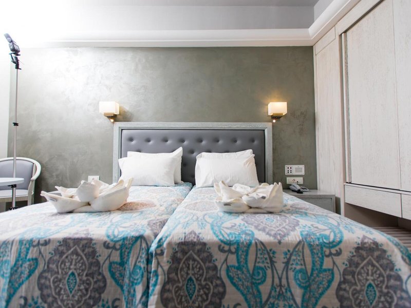 Anita Beach Hotel 32
