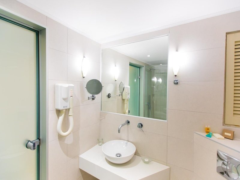 Anita Beach Hotel 34