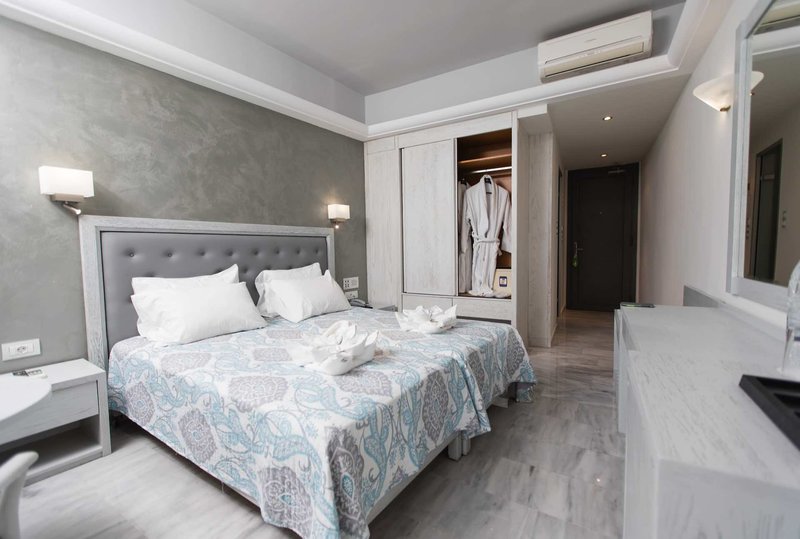Anita Beach Hotel 13