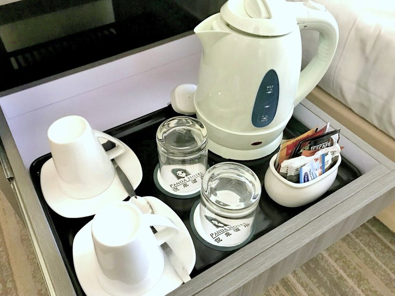 Panda Hotel 19