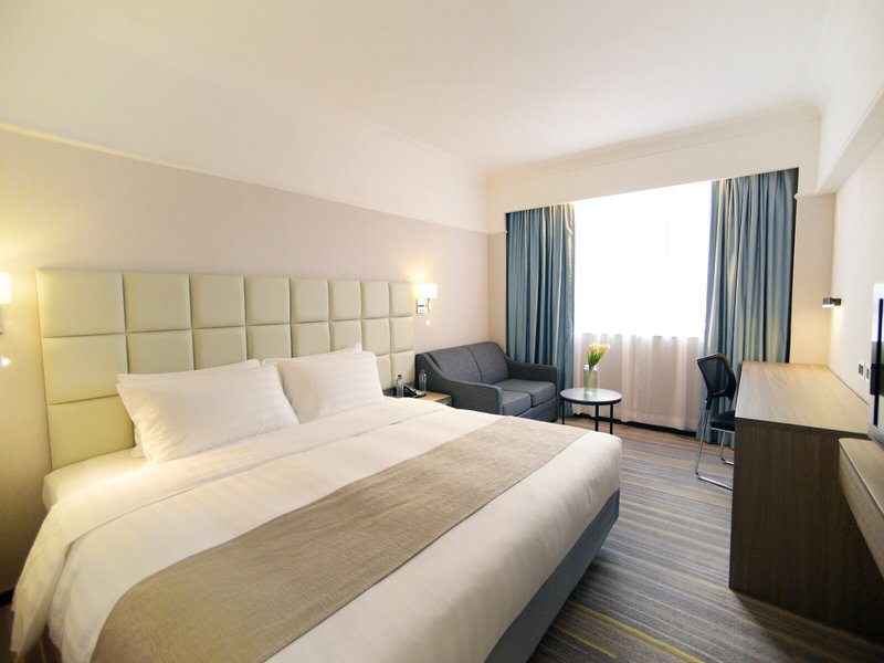 Panda Hotel 37