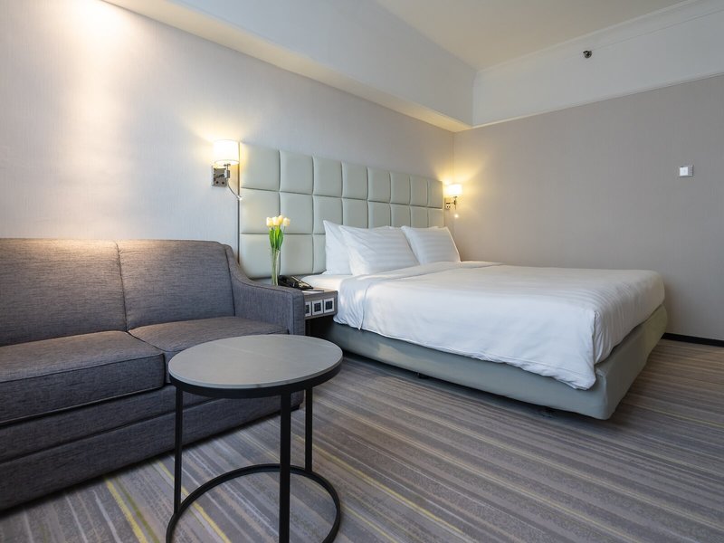 Panda Hotel 39