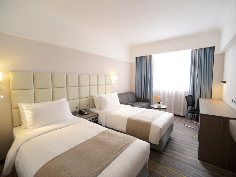 Panda Hotel 44