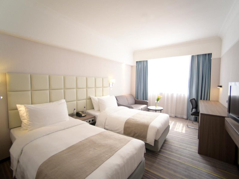 Panda Hotel 48