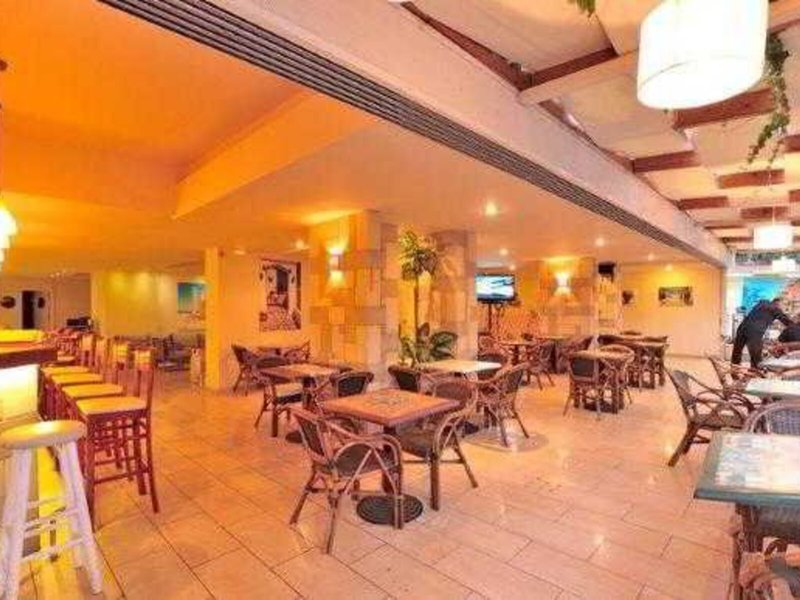 Carina 9 - Restaurant