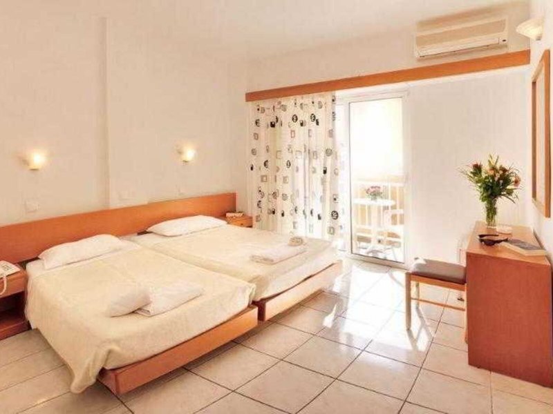 Carina 15 - Room Example