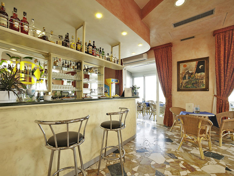 Hotel Karinzia 8