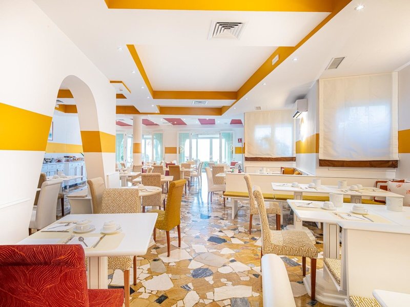 Hotel Karinzia 15