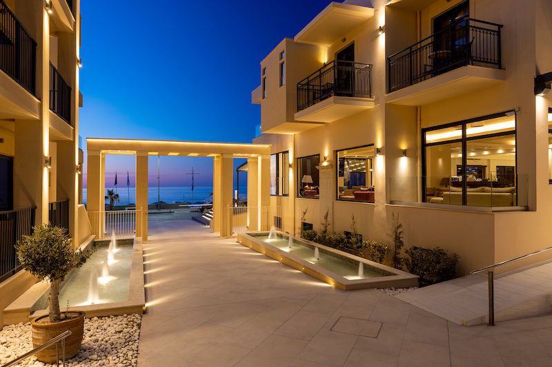 Atlantis Beach Hotel & Spa 3