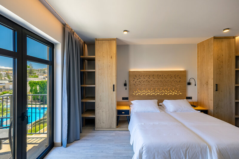 Atlantis Beach Hotel & Spa 9