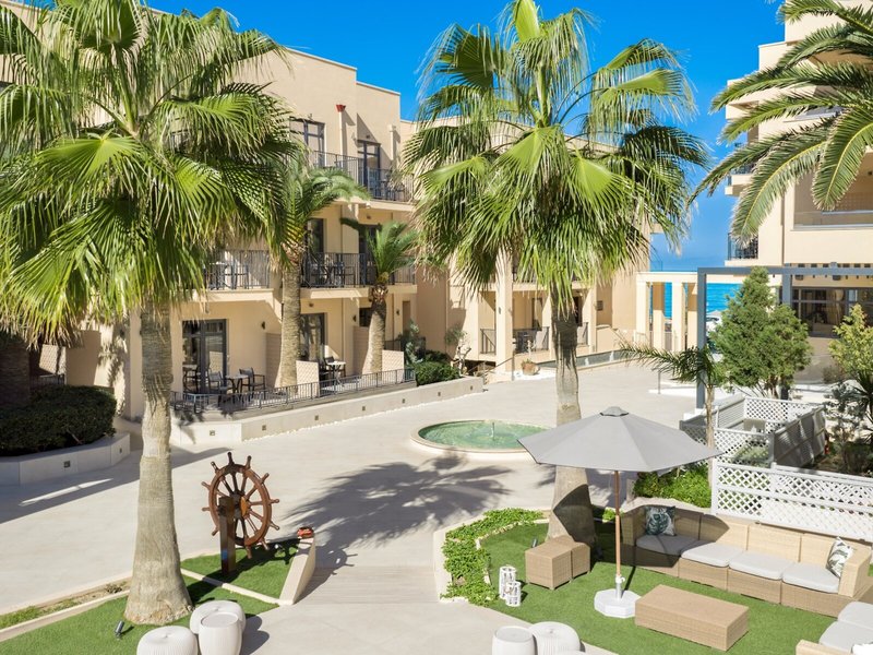 Atlantis Beach 7