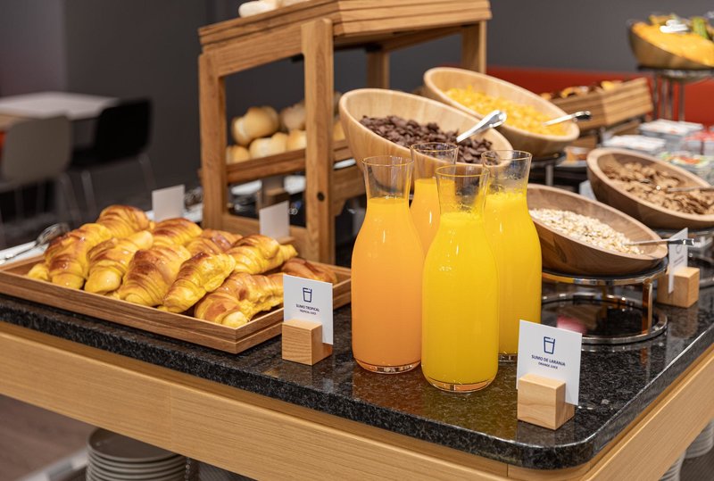 Holiday Inn Express Porto City Centre 5