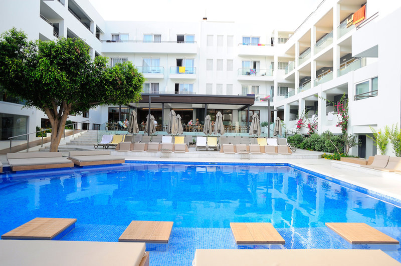 Atrium Ambiance Hotel 2