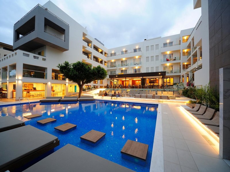 Atrium Ambiance Hotel 1