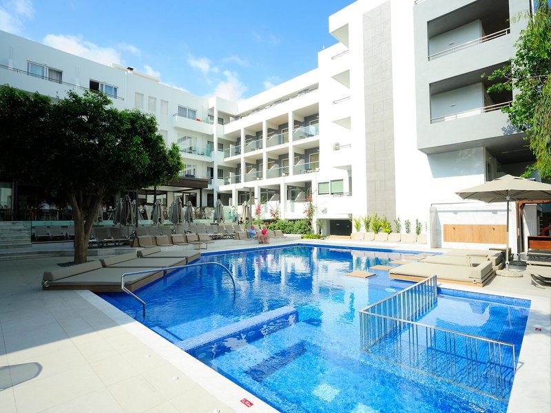 Atrium Ambiance Hotel 2