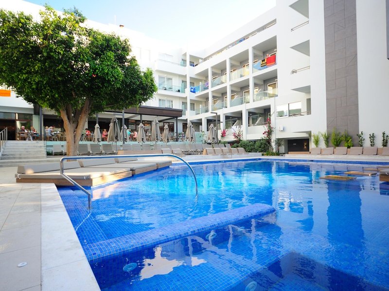 Atrium Ambiance Hotel 3