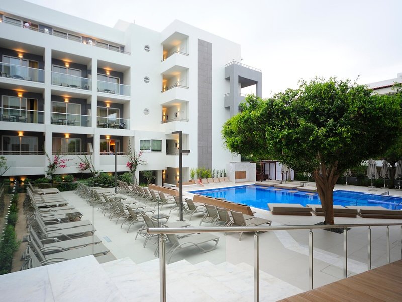 Atrium Ambiance Hotel 5