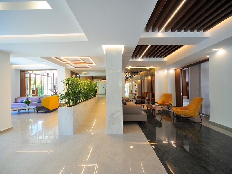Atrium Ambiance Hotel 9
