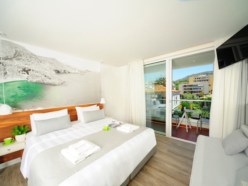 Atrium Ambiance Hotel 33