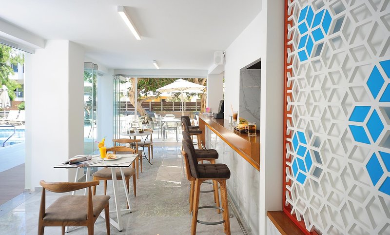 Atrium Ambiance Hotel 11