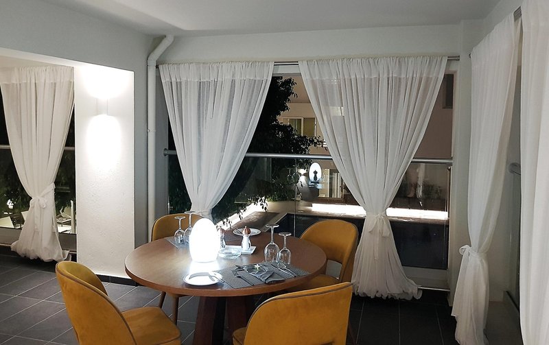 Atrium Ambiance Hotel 14