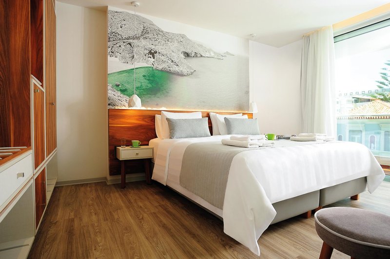 Atrium Ambiance Hotel 18