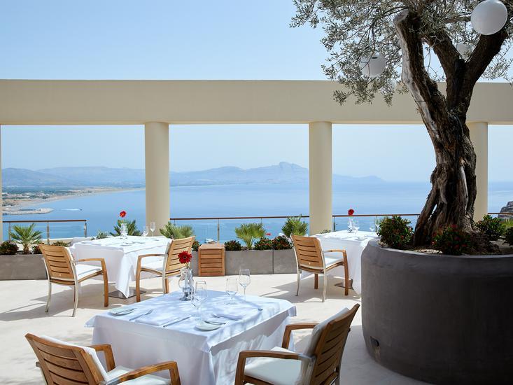 Lindos Blu Luxury Hotel & Suites 6 - Restaurant