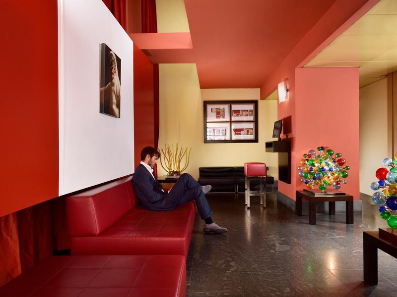 UNAHOTELS Napoli 8