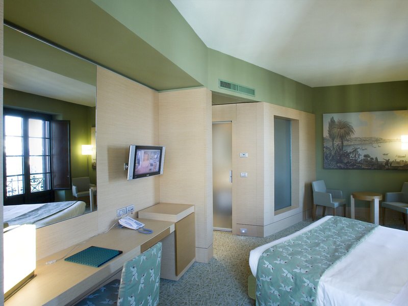 UNAHOTELS Napoli 32