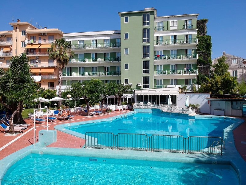 Carlton International