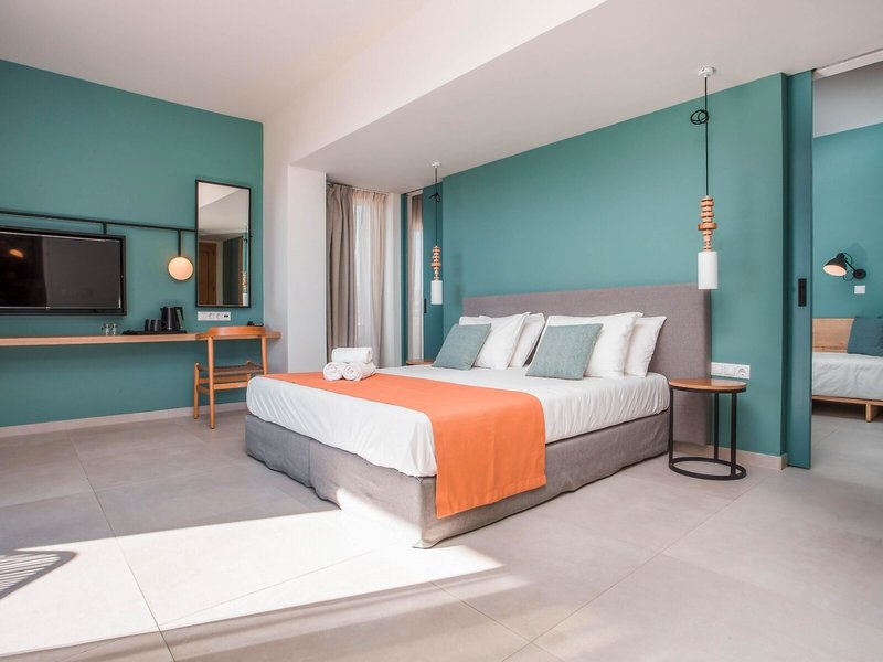 Mazoren Art Hotel 4 - Room Example