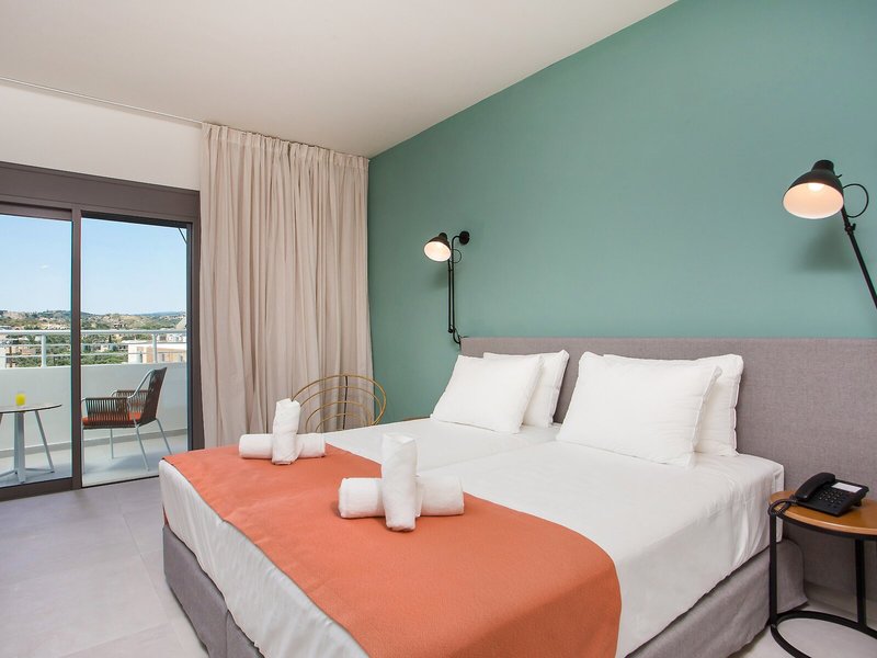 Mazoren Art Hotel 14 - Room Example