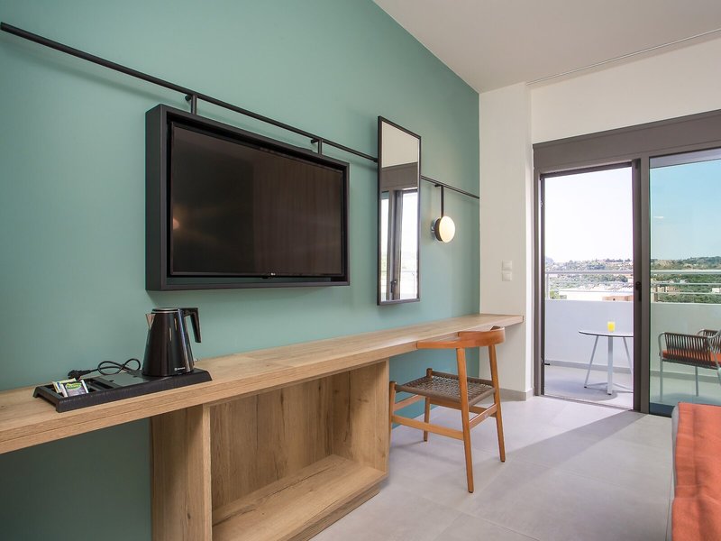 Mazoren Art Hotel 15 - Room Example