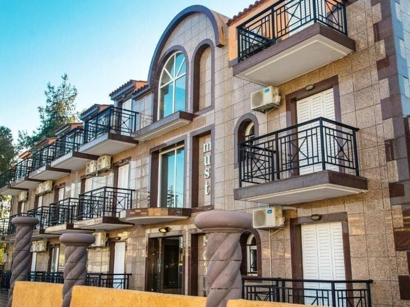 Hotel Aura 5