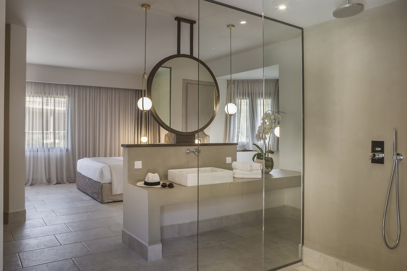 Thalassa 9